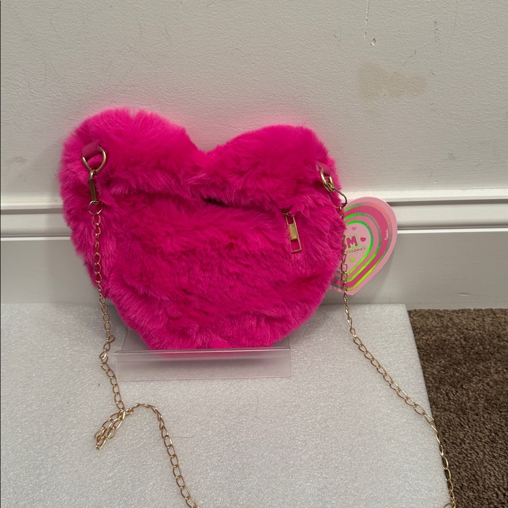Fuzzy Pink Heart-Shaped crossbody bag ILYSM accessories NWT - Picture 2 of 4